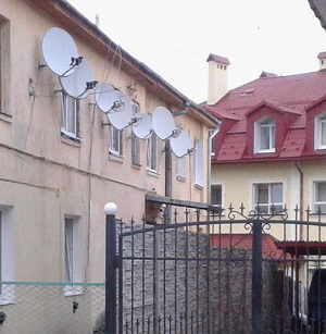 Спутниковые тарелки в Тростянце